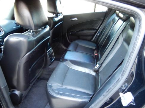 Used 2018 Dodge Charger GT image 9