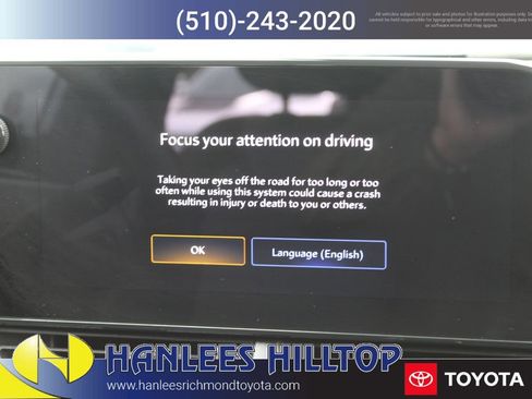 Used 2025 Chevrolet Trax LT w/ LT Convenience Package image 26