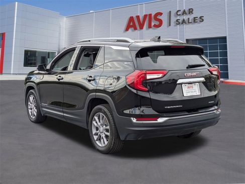 Used 2024 GMC Terrain SLT image 9