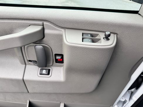 Used 2024 Chevrolet Express 3500 LT w/ LT Preferred Equipment Group image 26