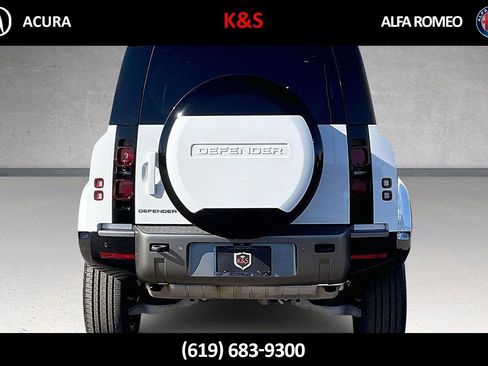 Used 2024 Land Rover Defender 110 X-Dynamic SE image 32