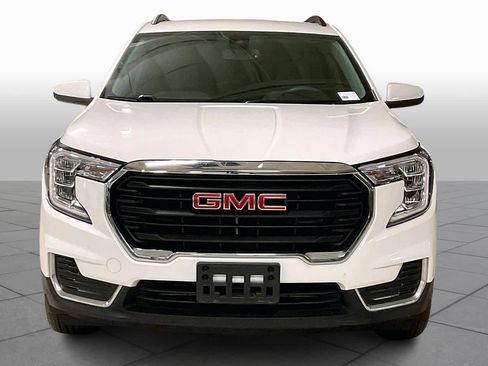 Used 2022 GMC Terrain SLE w/ Driver Convenience Package image 4