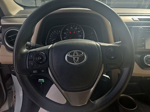 Used 2013 Toyota RAV4 LE image 17