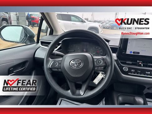 Used 2023 Toyota Corolla LE image 34