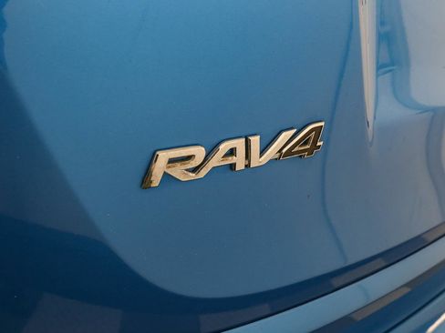 Used 2017 Toyota RAV4 XLE w/ Plus Extra Value Package image 10