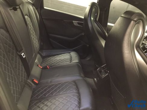 Used 2018 Audi S4 Prestige w/ Prestige Package image 31