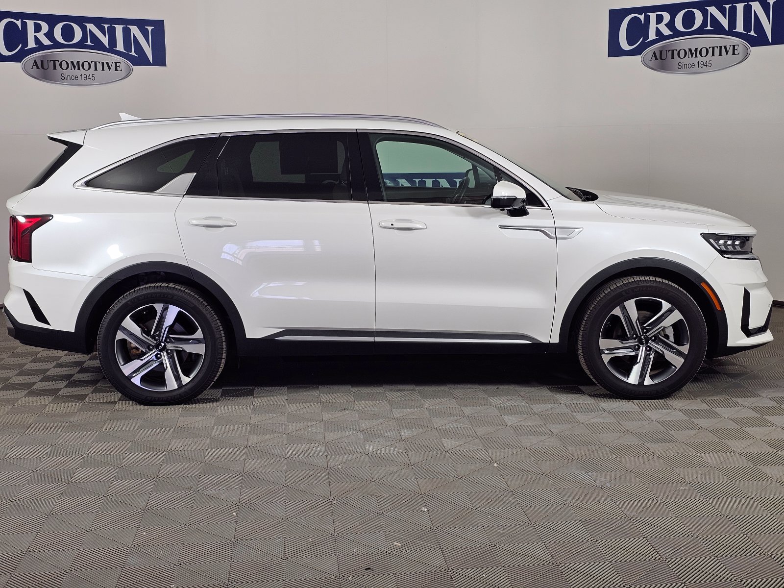Used 2023 Kia Sorento SX Prestige AWD/4WD image 32