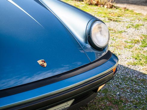 Used 1987 Porsche 911 Carrera RWD image 4