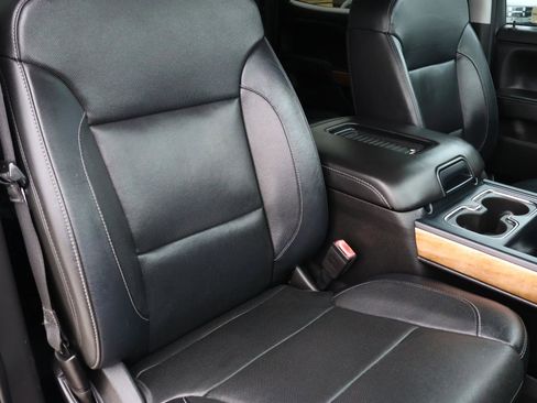 Used 2018 Chevrolet Silverado 1500 LTZ w/ Texas Edition image 17