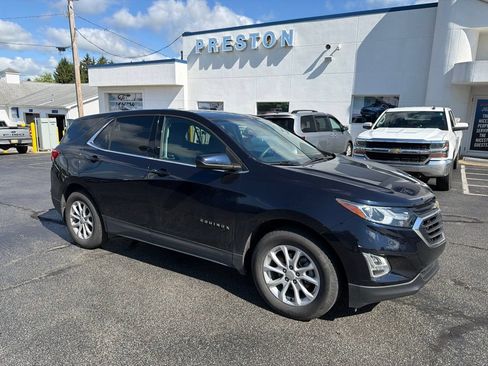 Used 2020 Chevrolet Equinox LT FWD image 2