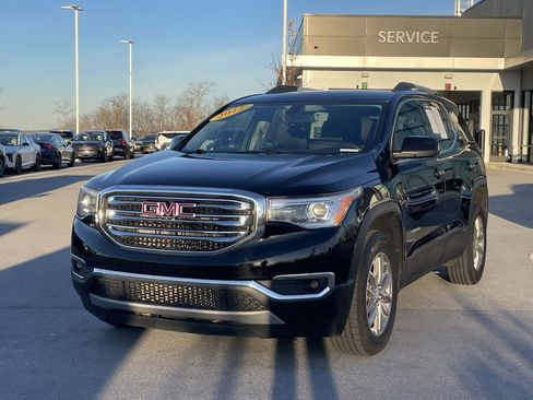 Used 2017 GMC Acadia SLE image 3