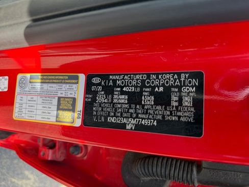 Used 2021 Kia Soul LX FWD image 27
