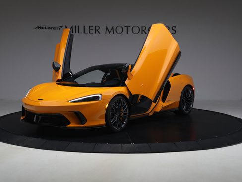 New 2026 McLaren GTS image 14