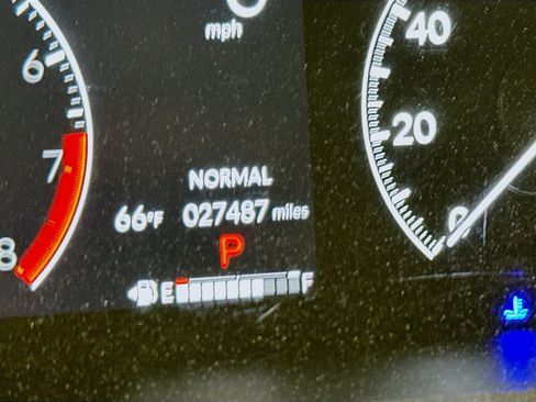 Used 2025 Honda HR-V LX image 19