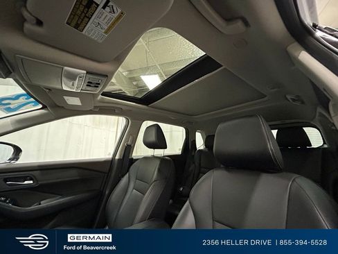 Used 2023 Nissan Rogue SL image 16