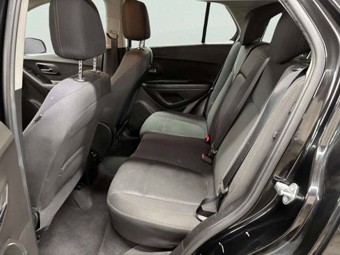 Used 2018 Chevrolet Trax LS FWD image 16