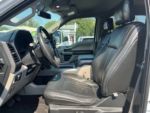 Used 2018 Ford F150 XLT w/ Equipment Group 302A Luxury image 8