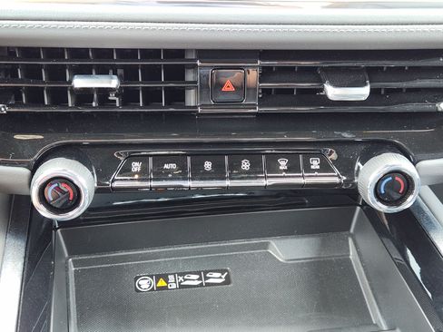 Used 2026 Chevrolet Tahoe LT w/ Comfort Package RWD image 19