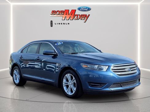 Used 2018 Ford Taurus SEL w/ Equipment Group 201A FWD image 3