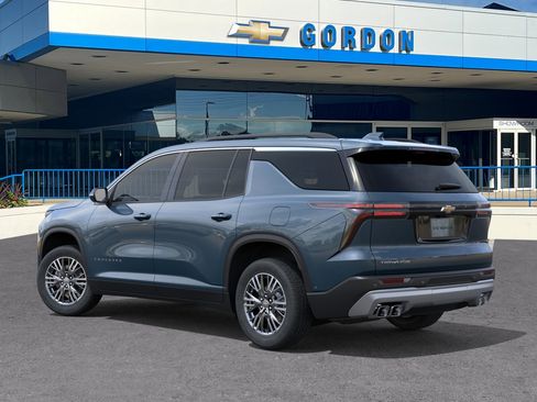 New 2026 Chevrolet Traverse LT w/ Driver Confidence Package FWD image 3