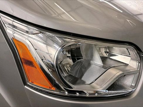 Used 2018 Ford Transit 350 XLT image 27