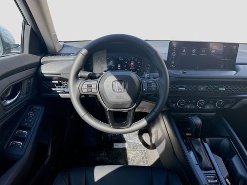 New 2025 Honda Accord EX-L image 18