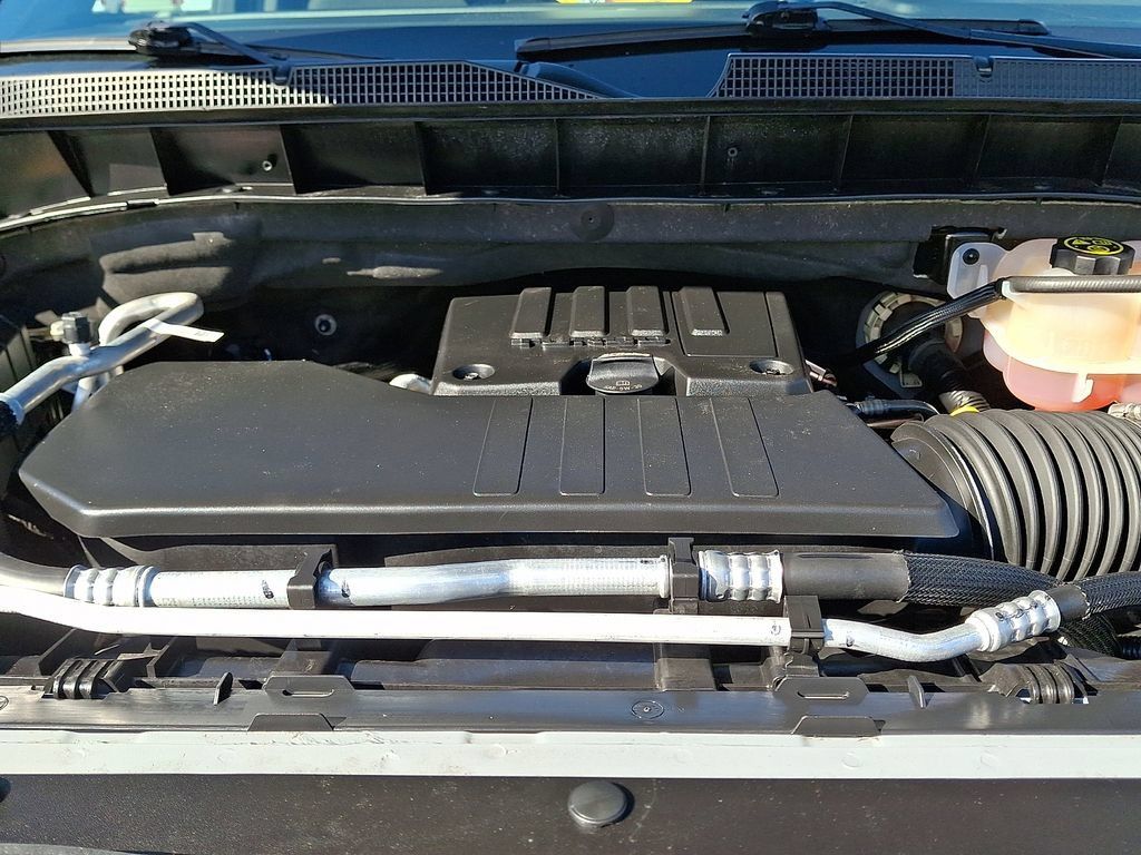 Used 2024 Chevrolet Silverado 1500 LT AWD/4WD image 30