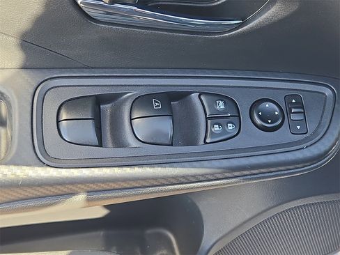 Used 2024 Nissan Versa SV w/ Trunk Package image 27