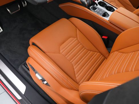 Used 2025 Lamborghini Urus SE AWD/4WD image 25