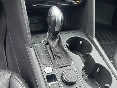 Used 2022 Volkswagen Atlas SE image 15
