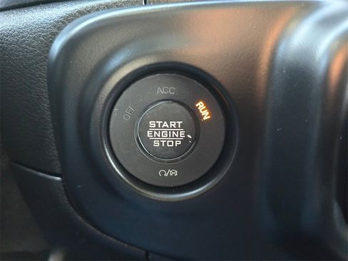 Used 2021 Jeep Wrangler Unlimited Sahara image 29