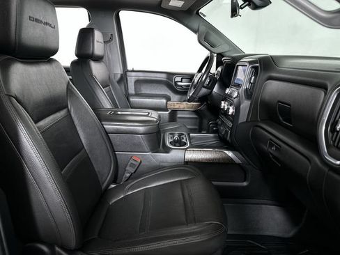 Used 2019 GMC Sierra 1500 Denali w/ Denali Ultimate Package AWD/4WD image 29