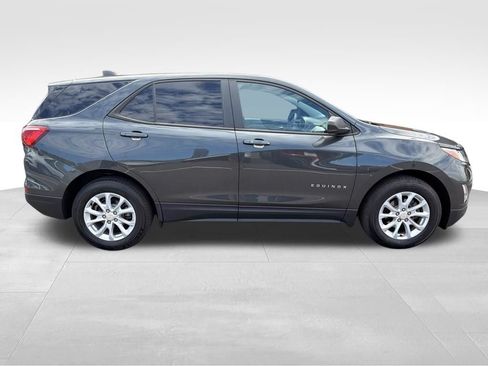 Used 2020 Chevrolet Equinox LS w/ LS Convenience Package FWD image 8