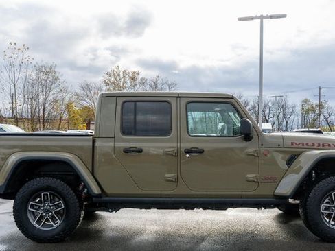Used 2025 Jeep Gladiator Mojave image 5