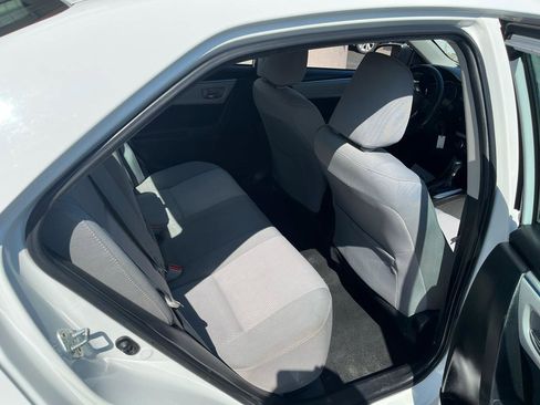 Used 2015 Toyota Corolla LE FWD image 29