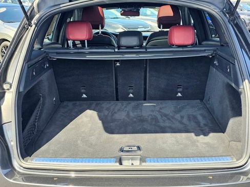 Used 2022 Mercedes-Benz GLC 300 4MATIC image 11