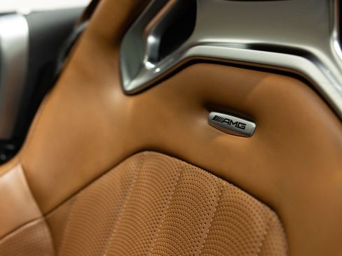 Used 2018 Mercedes-Benz AMG GT Roadster w/ Exclusive Interior Package image 44