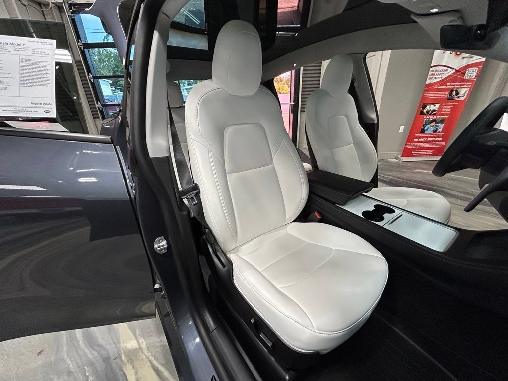 Used 2021 Tesla Model Y Performance AWD/4WD image 4