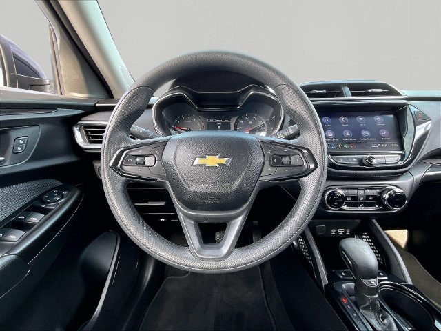 Used 2023 Chevrolet TrailBlazer LT w/ Convenience Package FWD image 17