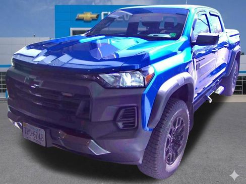 Used 2023 Chevrolet Colorado Trail Boss image 2