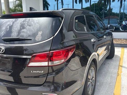 Used 2017 Hyundai Santa Fe Limited FWD image 7