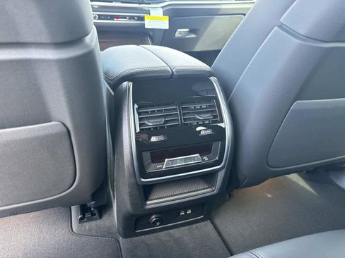 New 2026 BMW X5 xDrive50e image 17