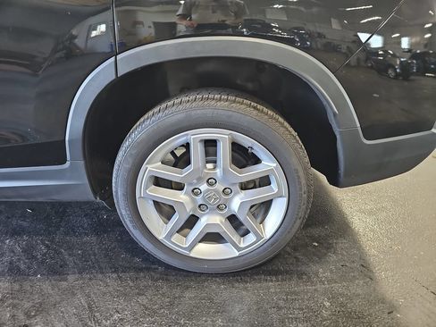 Used 2024 Honda Passport EX-L image 34