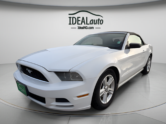 Used 2014 Ford Mustang Convertible RWD image 7