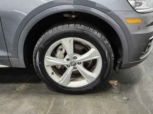 Used 2020 Audi Q5 2.0T Premium w/ Convenience Package image 13