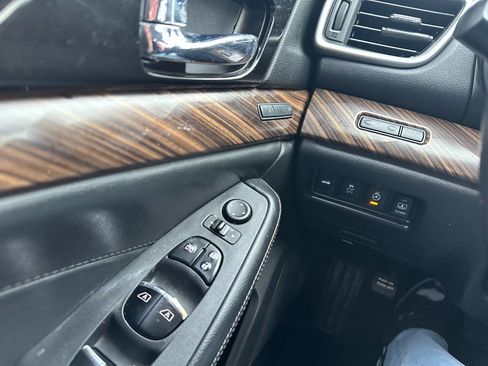 Used 2017 Nissan Maxima Platinum image 17