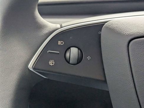 Used 2026 Tesla Model Y 2WD image 17