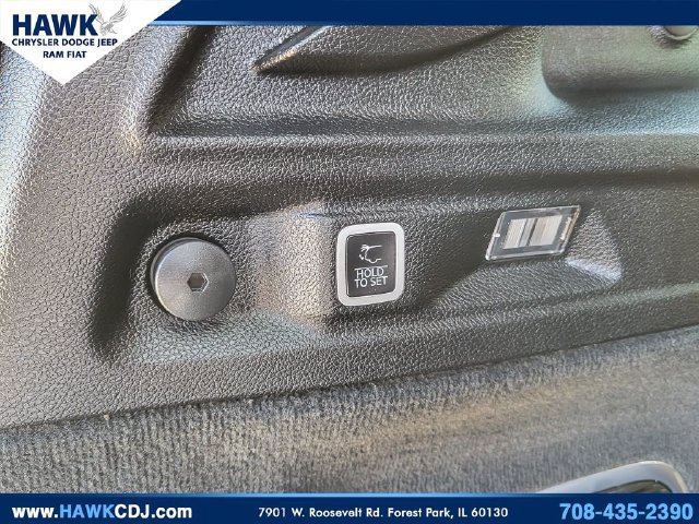Used 2023 Jeep Grand Cherokee L Summit AWD/4WD image 27