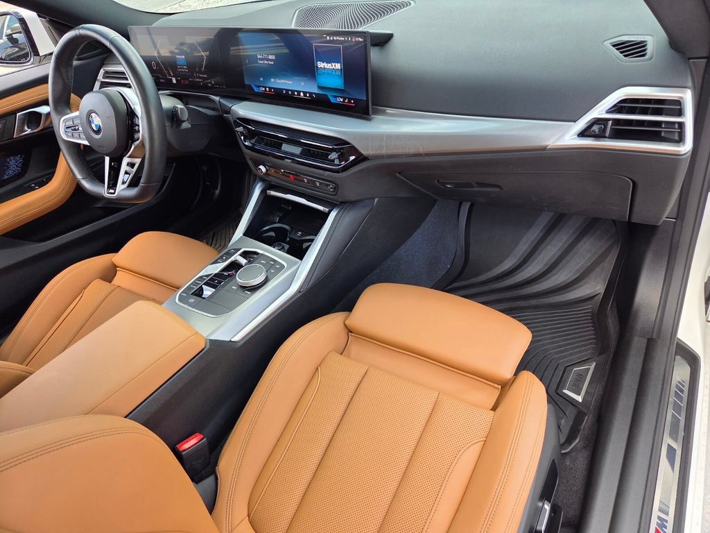 Used 2025 BMW 230i Coupe w/ M Sport Package RWD image 17