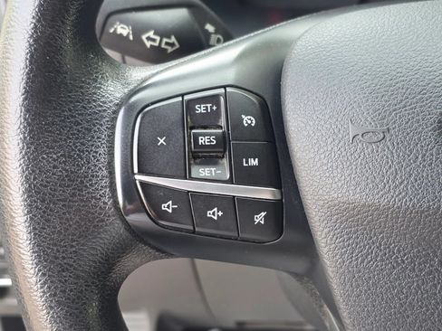 Used 2022 Ford Transit 350 XLT RWD image 16